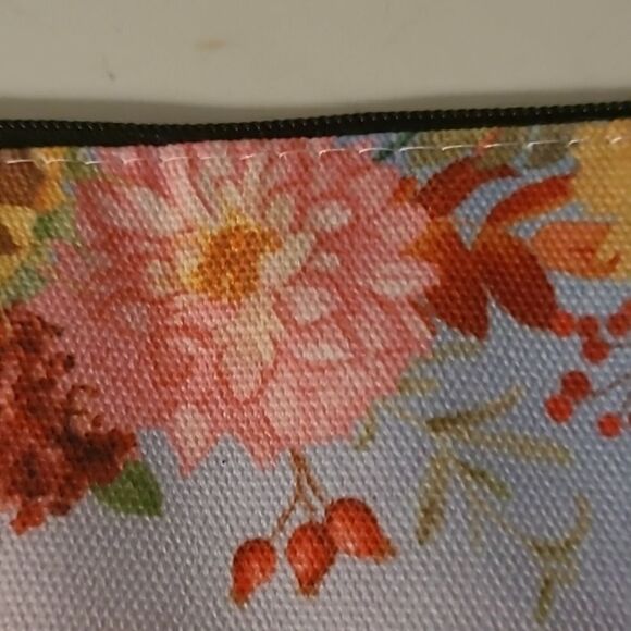 Matthew 28:20 Cosmetic Bag - Picture 4 of 4